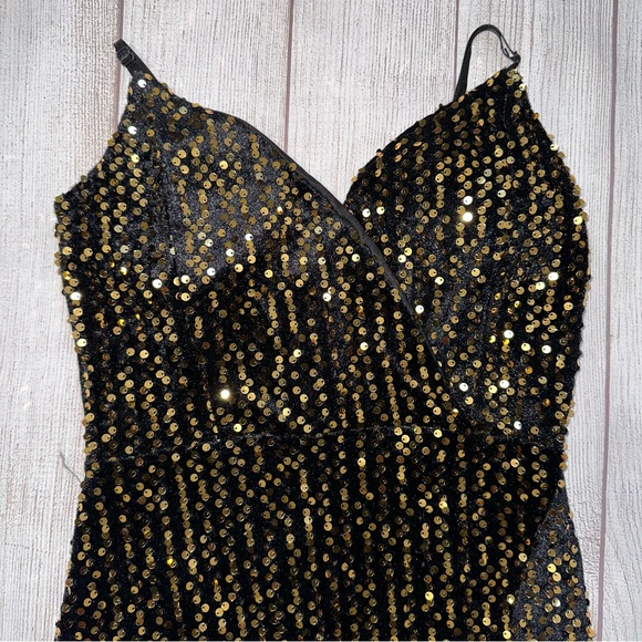 NWOT Gold Beaded Dress - Picture 6 of 14